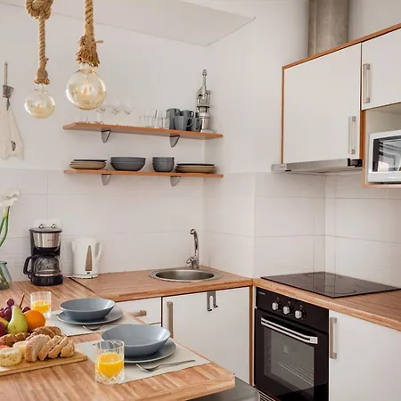 Apartment Curva Do 28, Alfama Lisbon