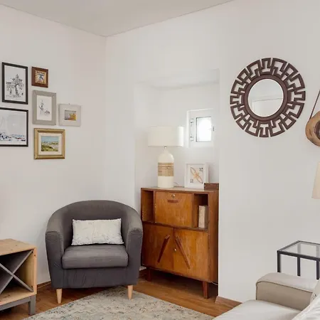 Curva Do 28, Alfama Apartment