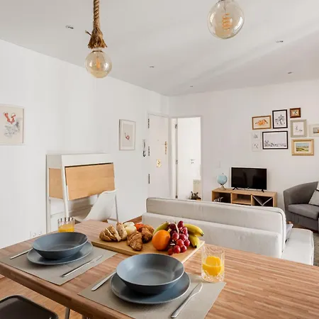 Curva Do 28, Alfama Apartment