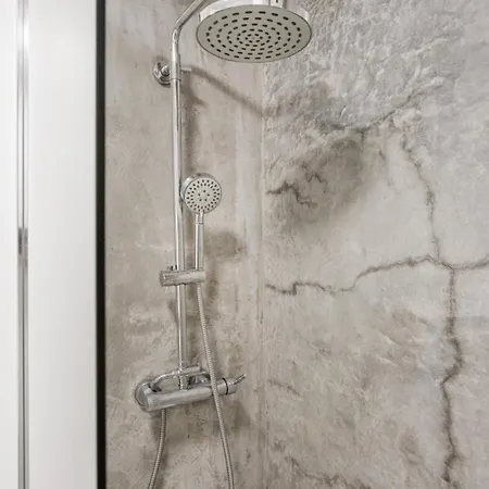 Curva Do 28 | Alfama 公寓 *