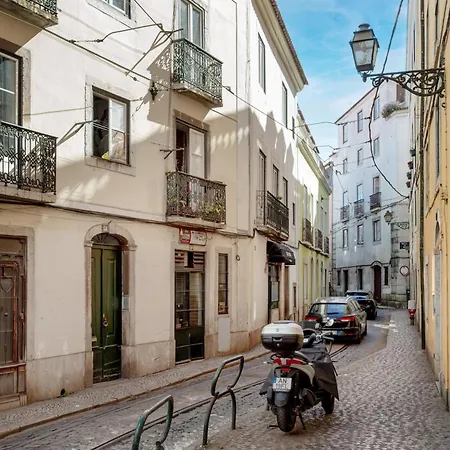 Curva Do 28 | Alfama Apartamento Lisboa